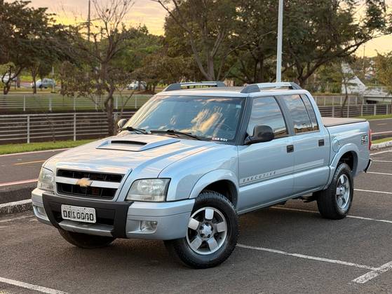 CHEVROLET S10 2.8 EXECUTIVE 4X2 CD 12V TURBO ELECTRONIC INTERCOOLER DIESEL 4P MANUAL CHEVROLET S10 2.8 EXECUTIVE 4X2 CD 12V TURBO ELECTRONIC INTERCOOLER DIESEL 4P MANUAL
